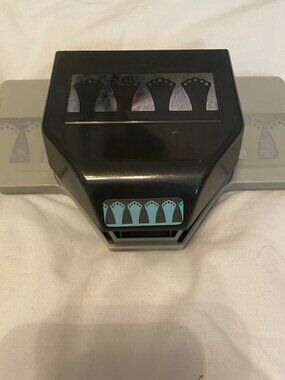 EK Success 2 in 1 Decorative Teardrop Border Punch Vintage Scrapbooking